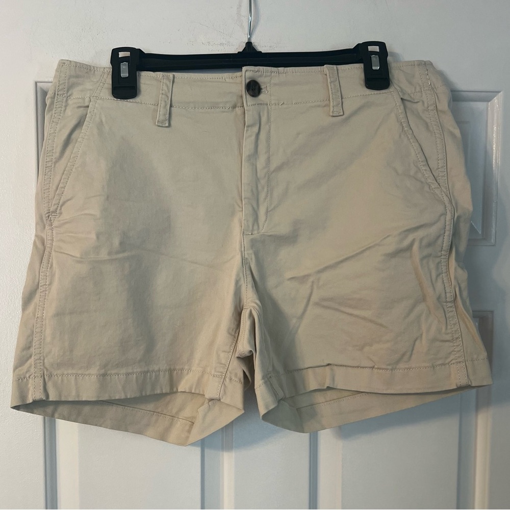 GAP ladies khaki shorts